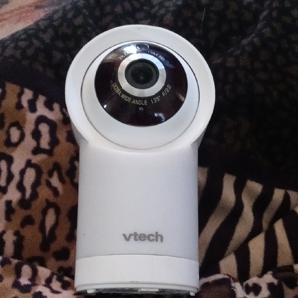 White Security Camera - Picture 1 of 1
